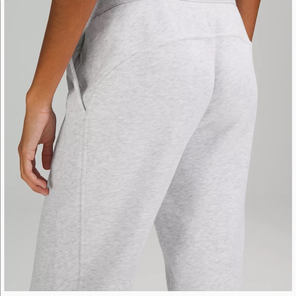 Lululemon Scuba High-Rise Jogger